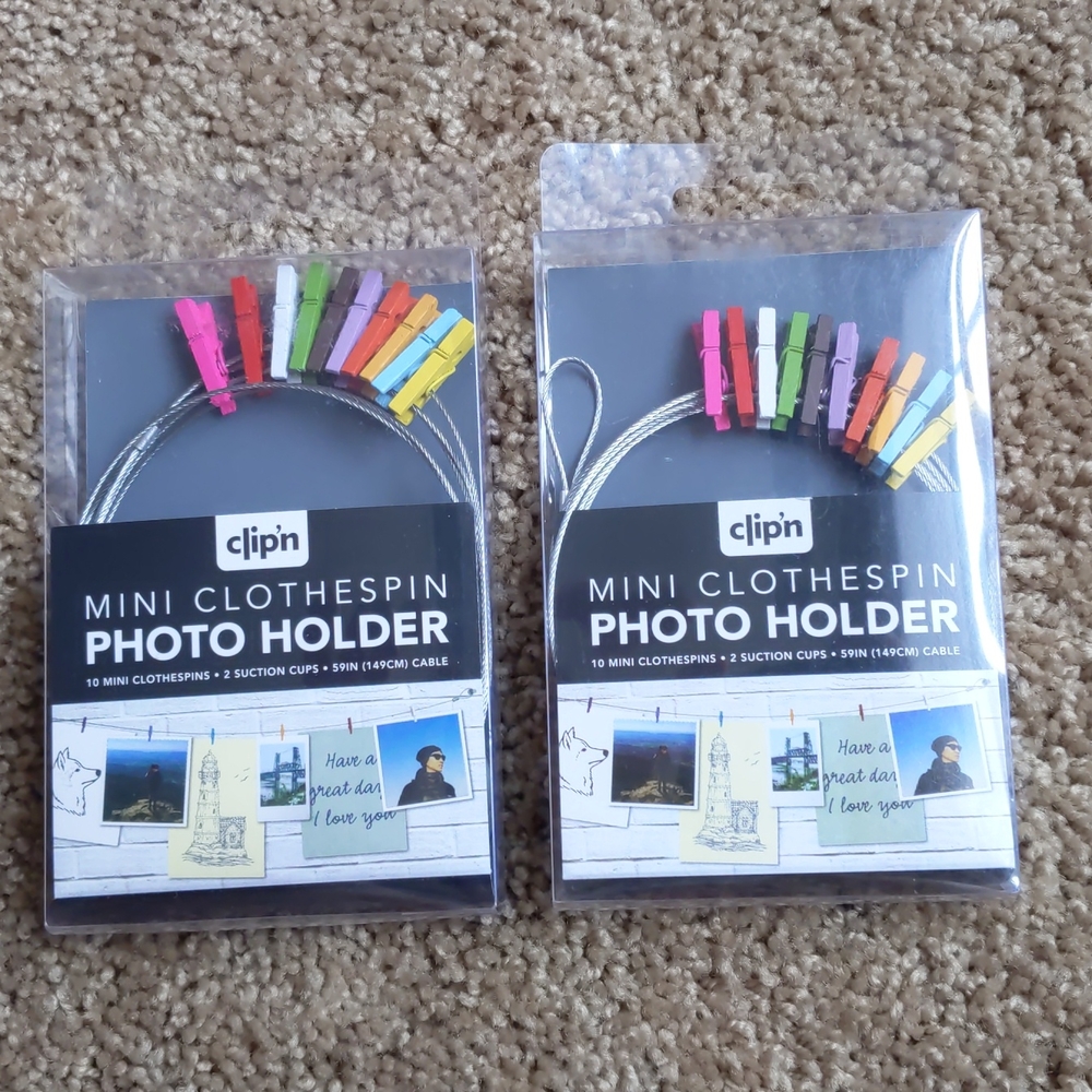 1 set Mini clothespin photo holder